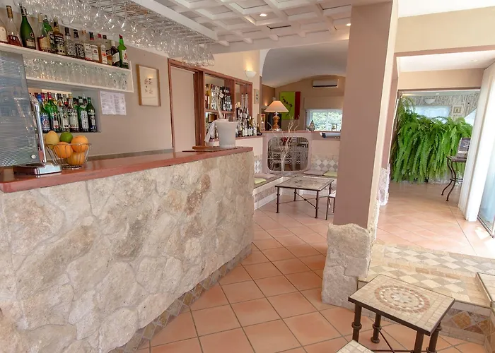 Private - Adults Only 4*