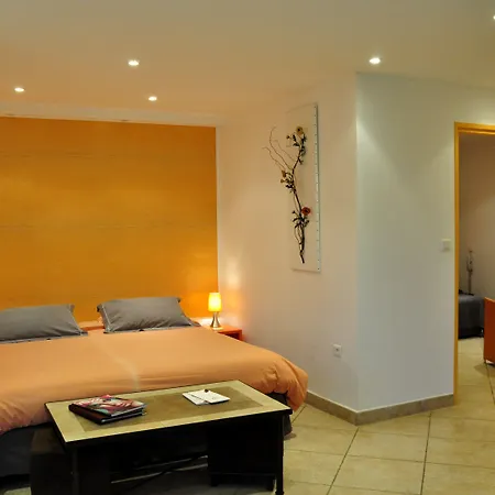 Private - Adults Only 酒店