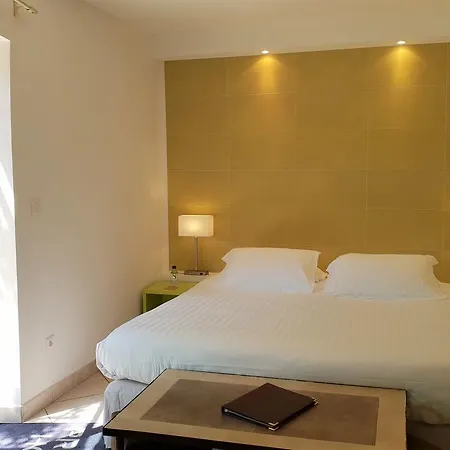 Private - Adults Only 维琪奥港