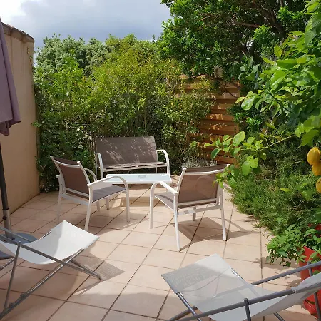 Private - Adults Only 酒店